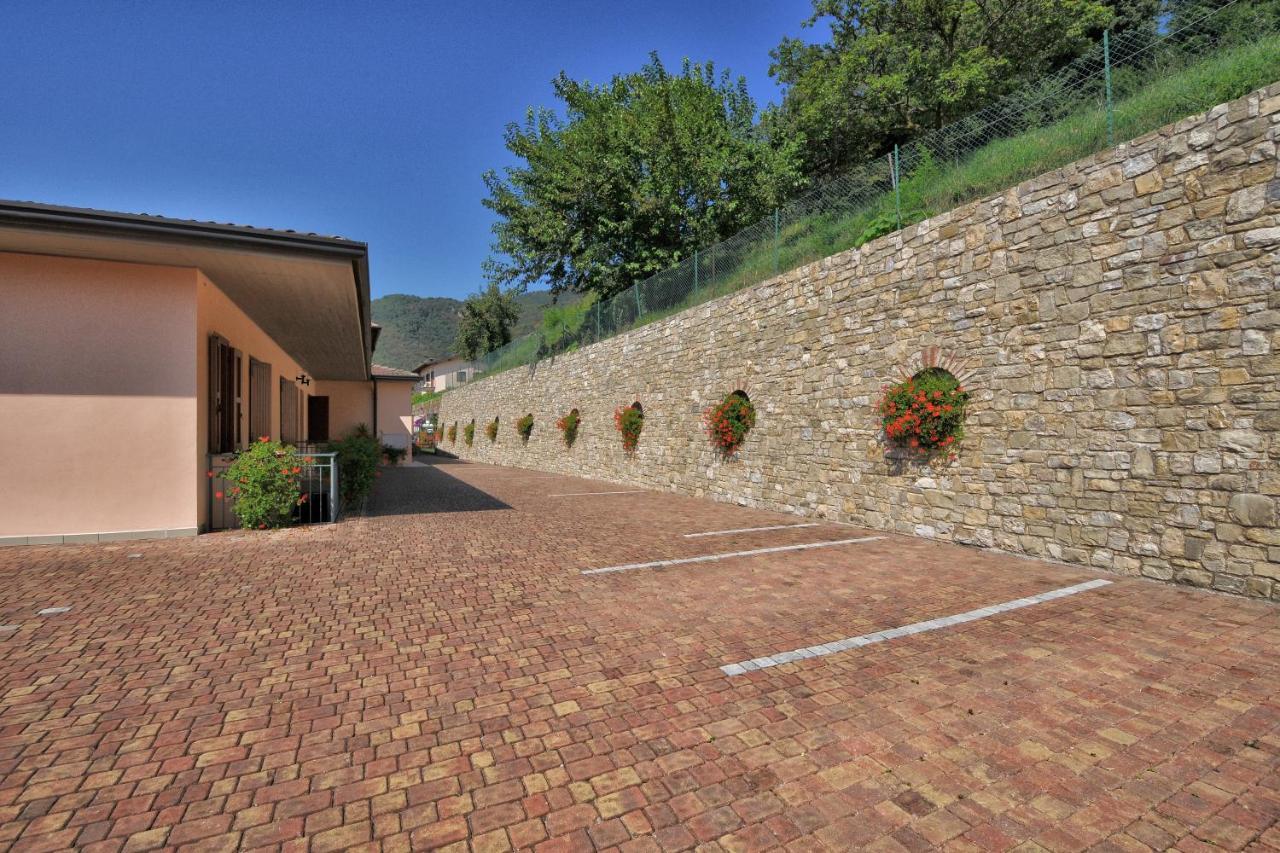 Residence Mirabel ティニャーレ エクステリア 写真